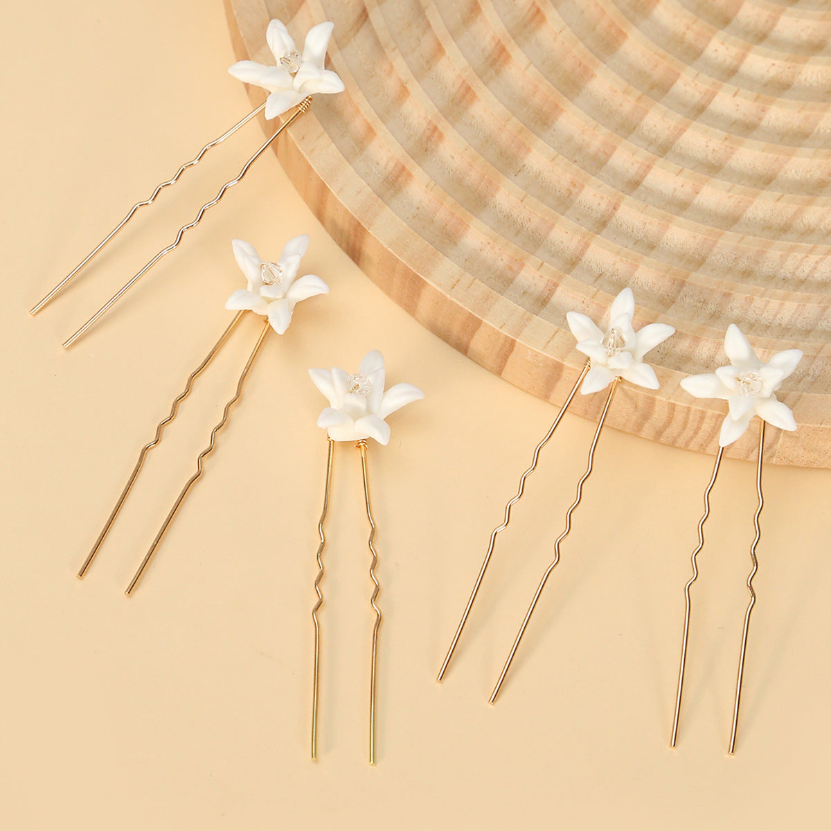 White Ceramic Flower Hair Accessories For Wedding Brides In Europe And America - Hair Your Lux